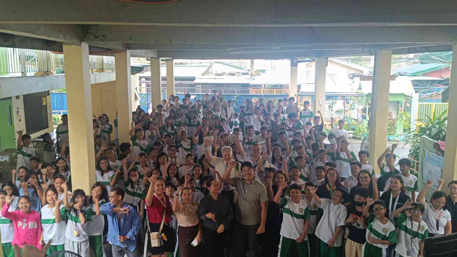 SENATOR CREWING MANILA CLOSING CEREMONY WITH A1CES