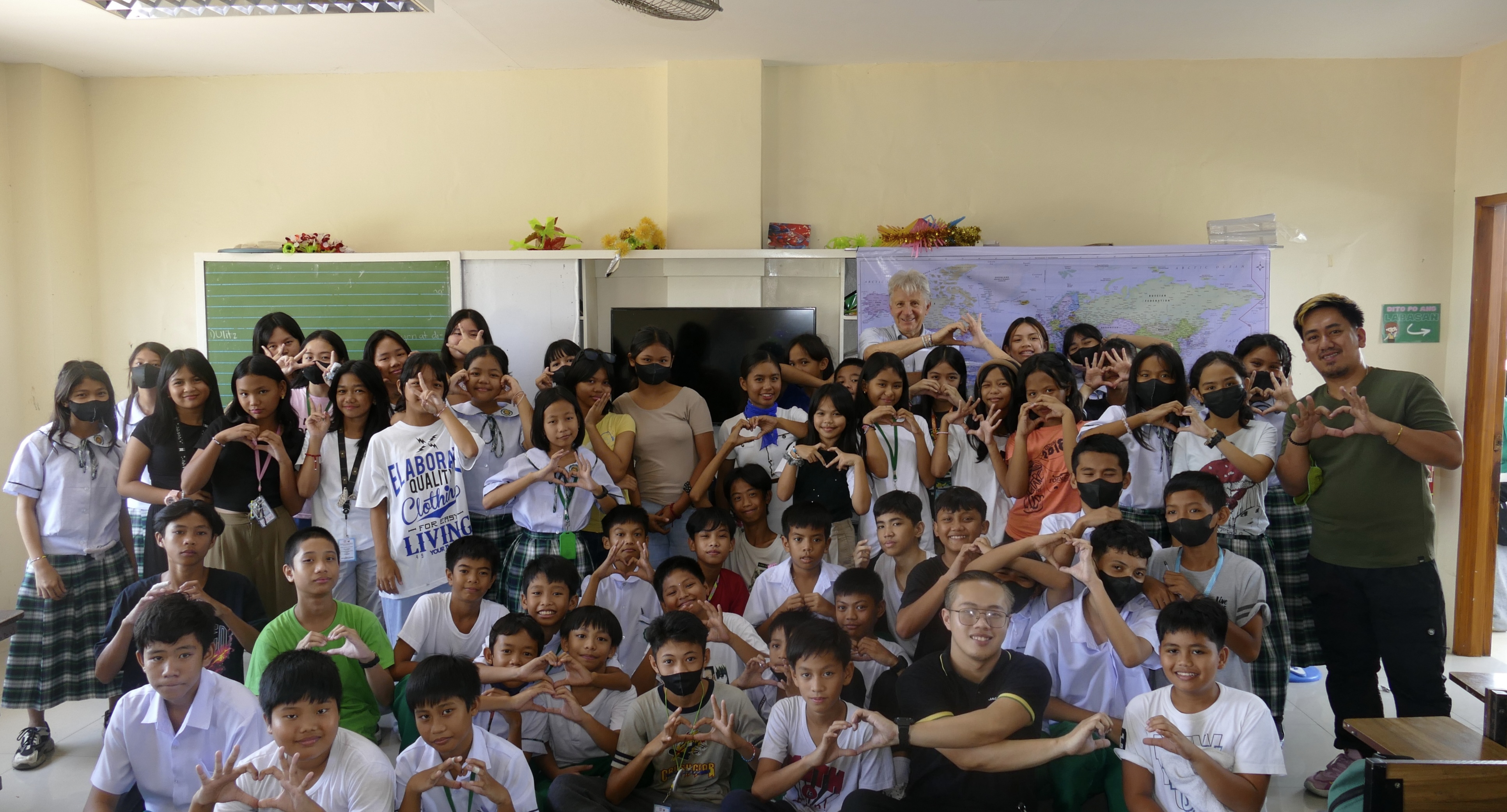 Senator Crewing Manila Activity at Adelina 1 Complex Elementary School(A1CES)
